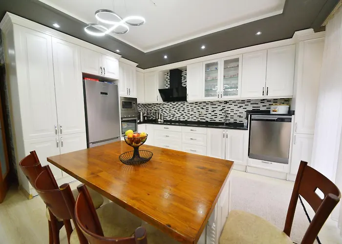 Gold ヴィラ フェティエ